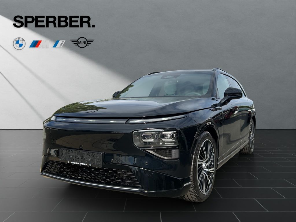 XPENG G9