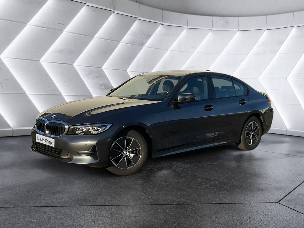 BMW 318 2022