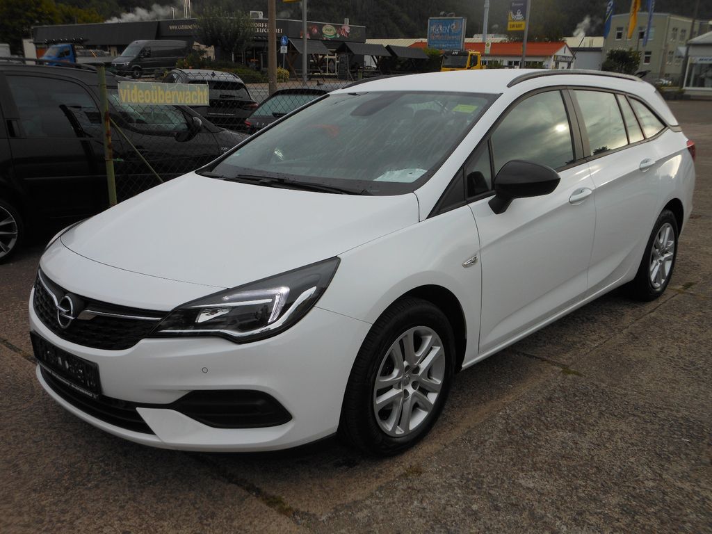 Opel Astra 2022