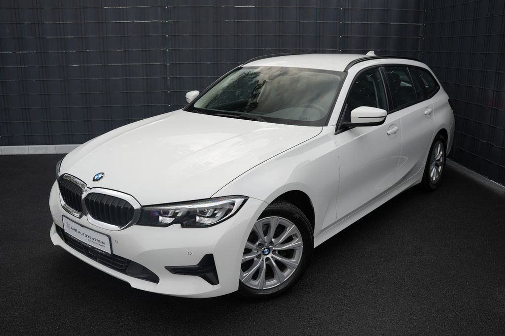 BMW 318 2022