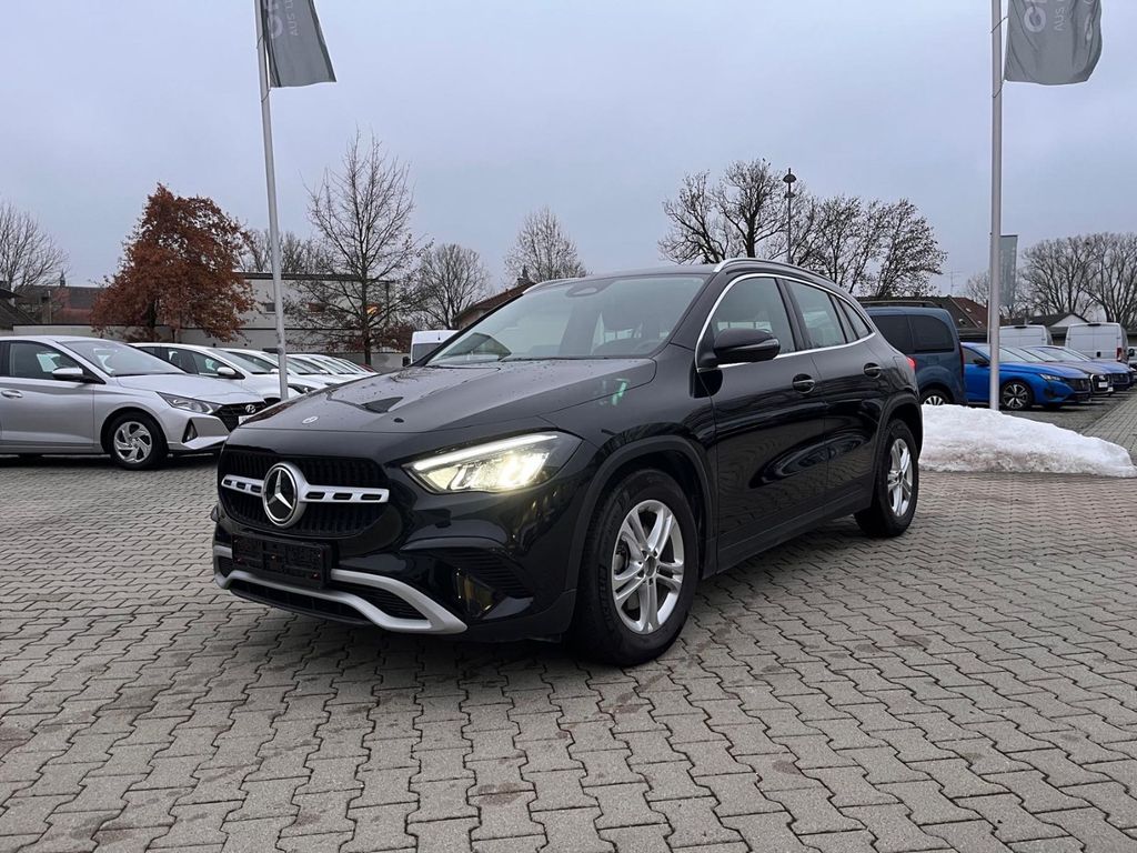 Mercedes-Benz GLA 180 2024