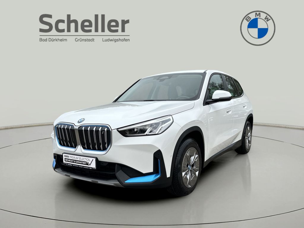 BMW iX1 2023