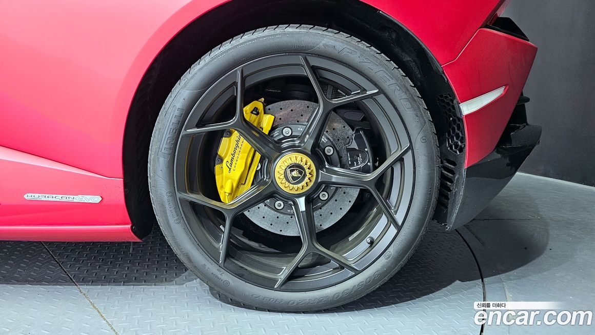 Lamborghini Huracan 2023