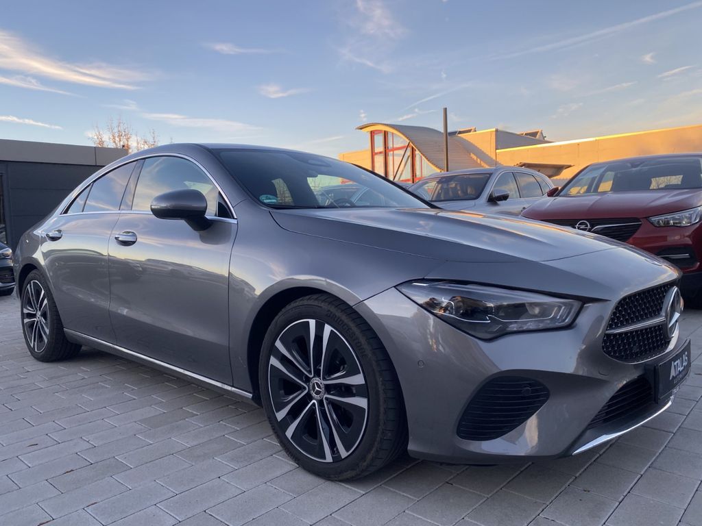 Mercedes-Benz CLA 200 2023