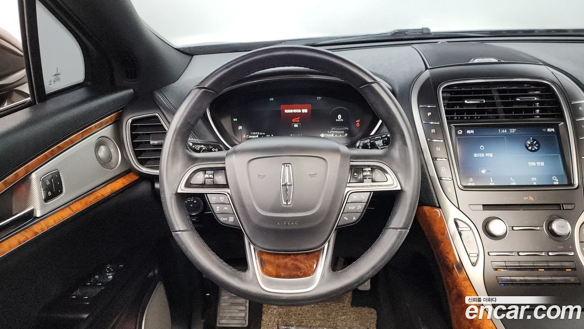 Lincoln Nautilus 2019