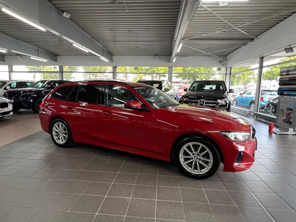 BMW 318 2022