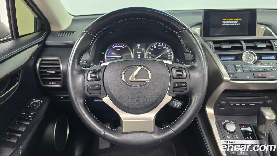 Lexus NX 2016