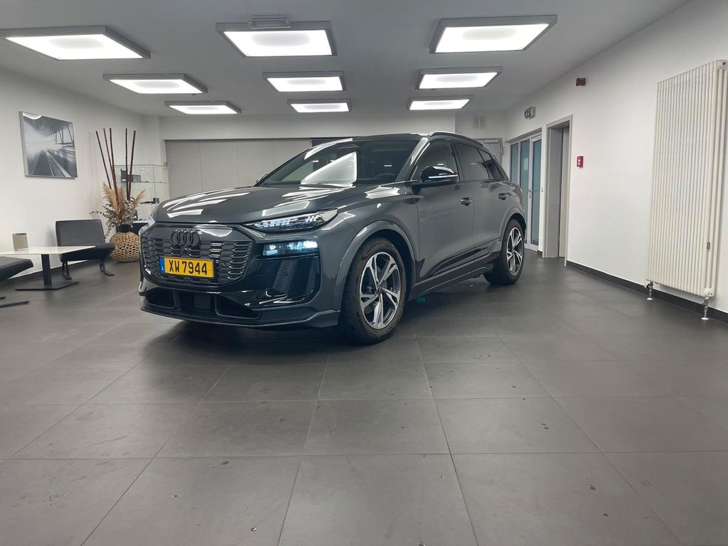 Audi Q6 e-tron 2025