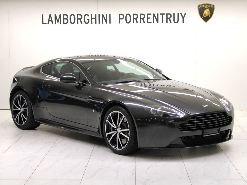 Aston Martin V8 Vantage 2014