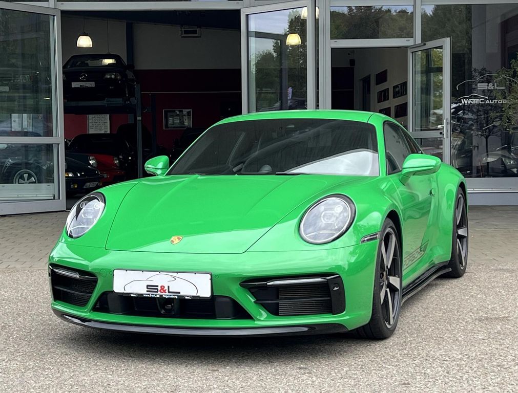Porsche 992 2021