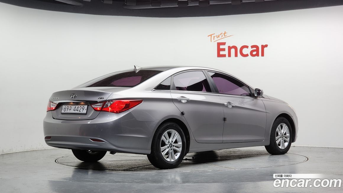 Hyundai Sonata 2011