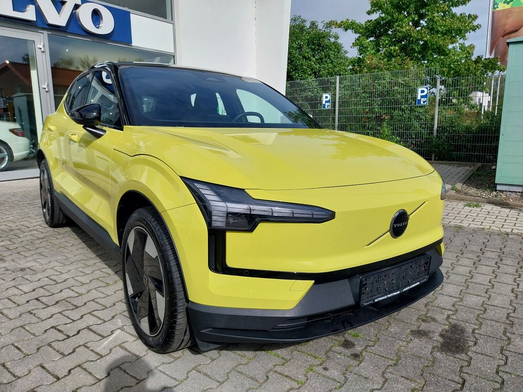 Volvo EX30 2024