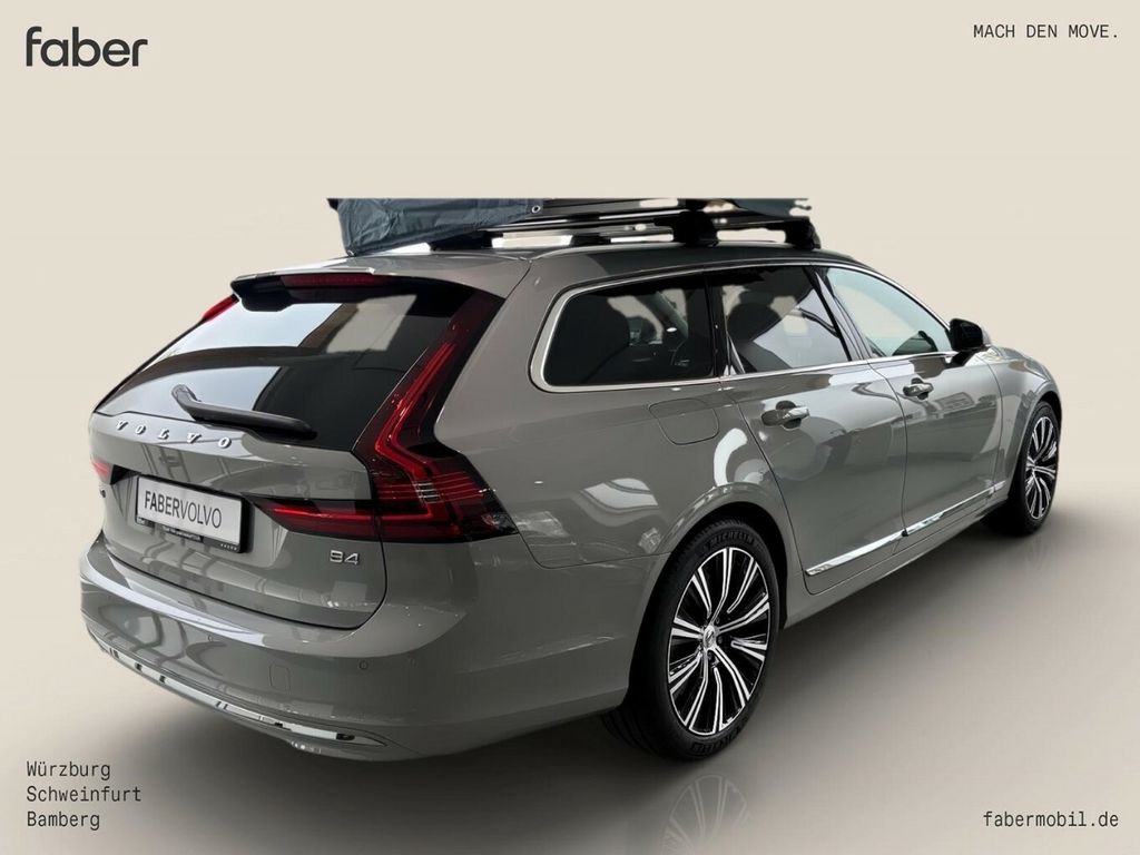 Volvo V90 2025