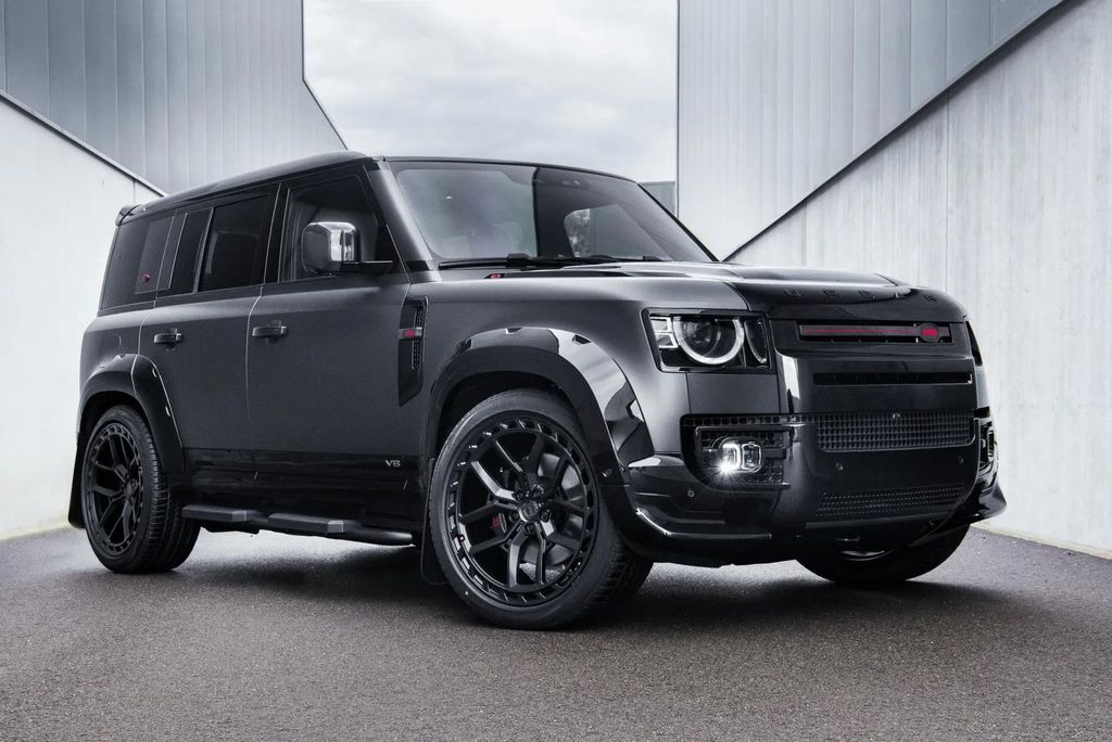 Land Rover Defender 2023