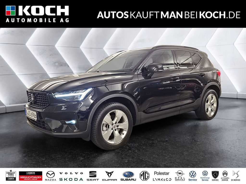 Volvo XC40 2025