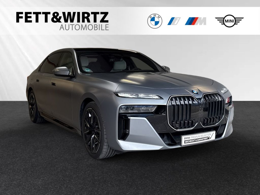 BMW 750 2024