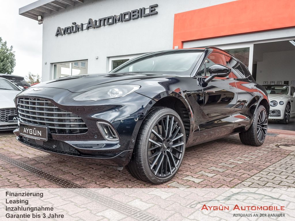 Aston Martin DBX 2022