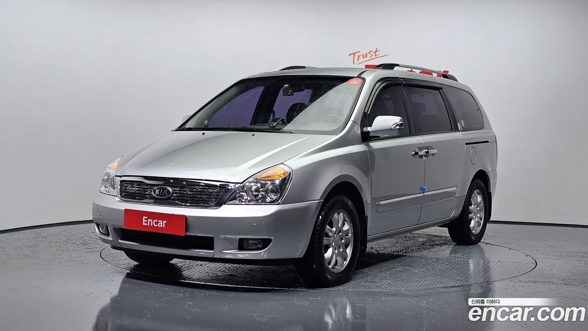 Kia Canival 2011