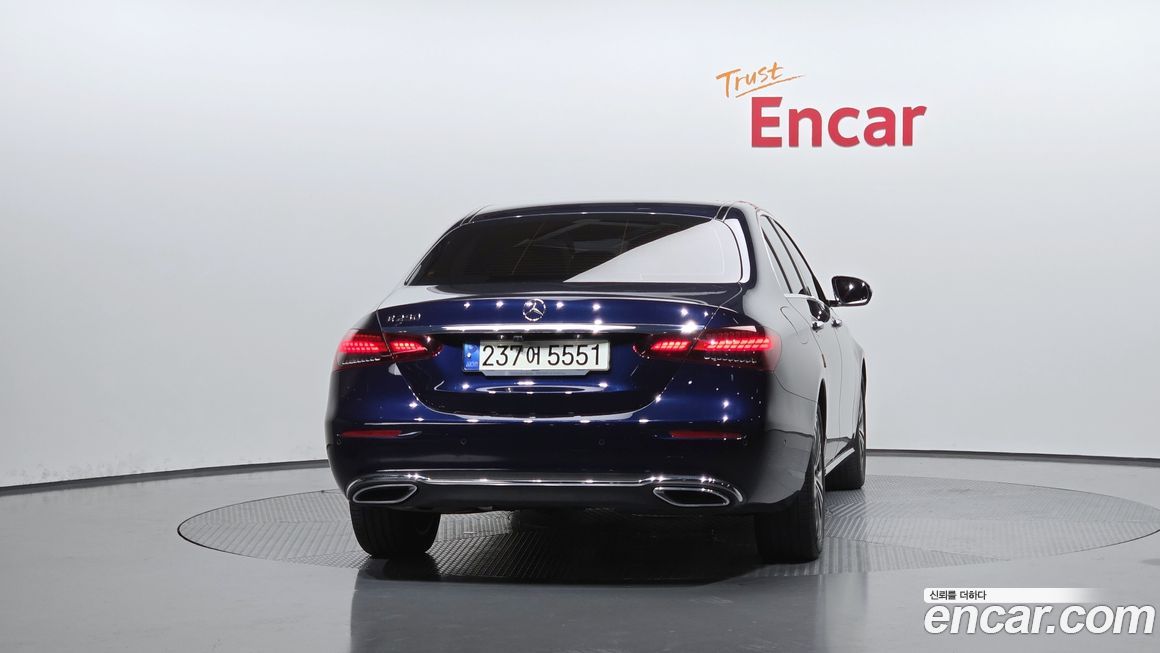 Mercedes-Benz E-Class 2021