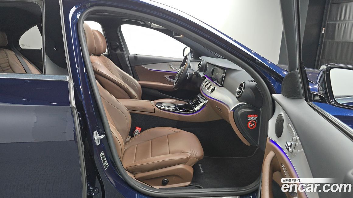 Mercedes-Benz E-Class 2021