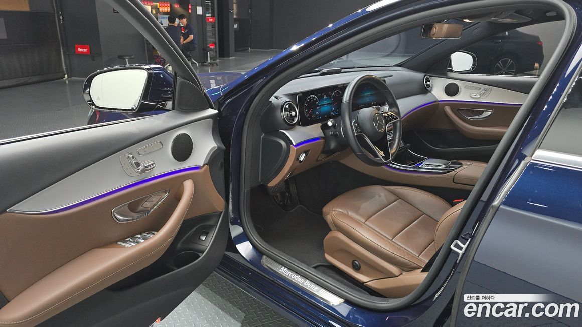 Mercedes-Benz E-Class 2021