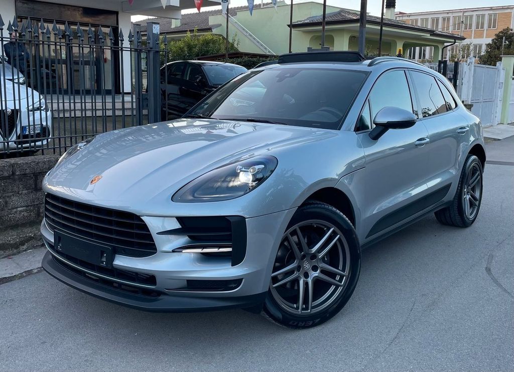 Porsche Macan 2021