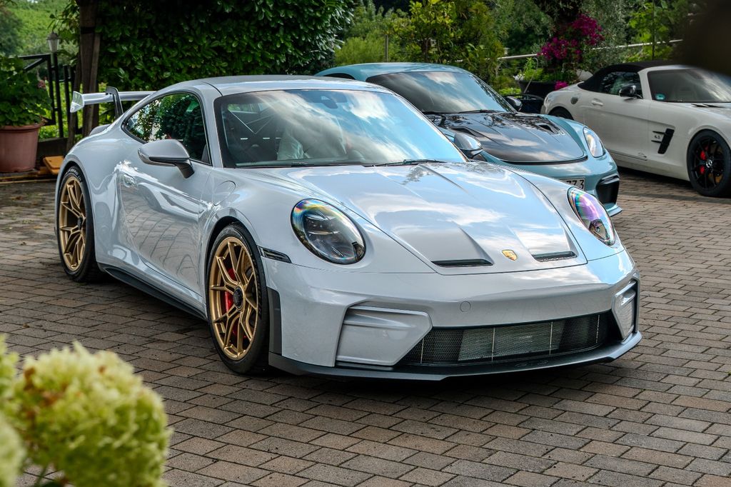 Porsche 992