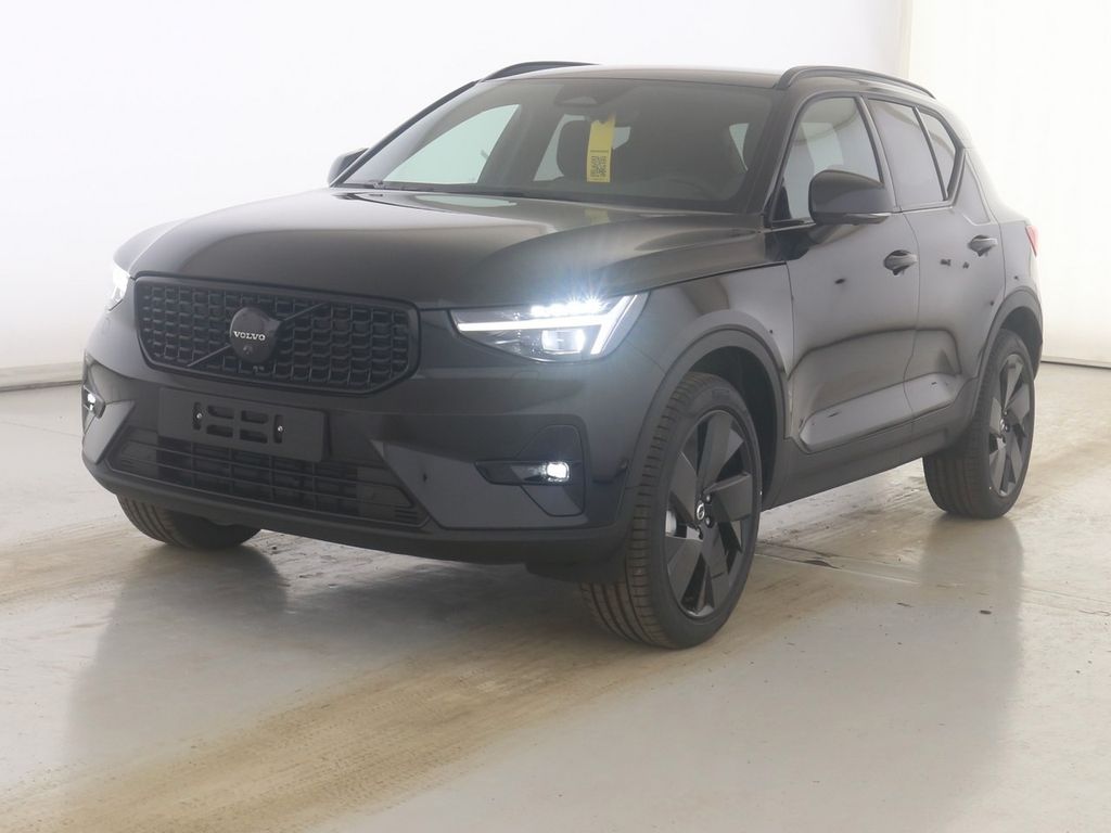 Volvo XC40 2025