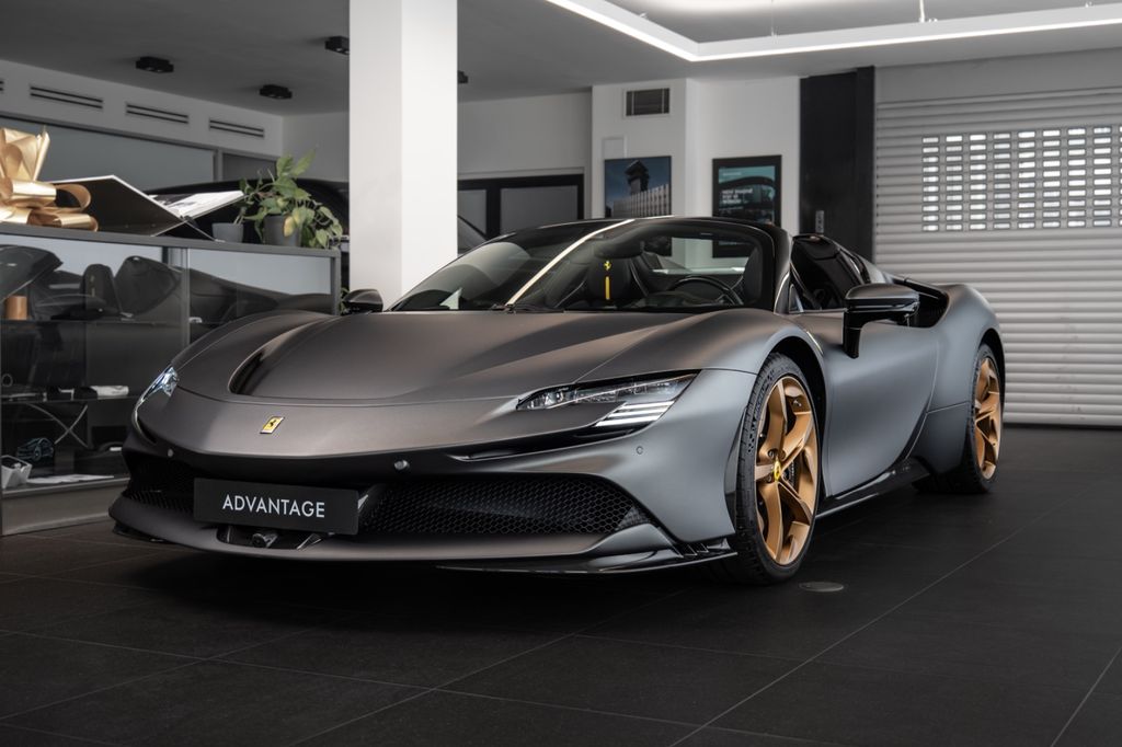 Ferrari SF90 2024