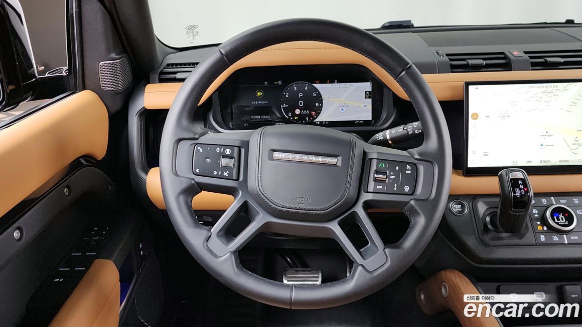 Land Rover Defender 2024