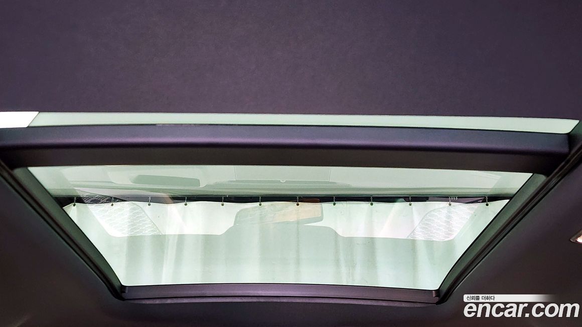 Land Rover Defender 2024