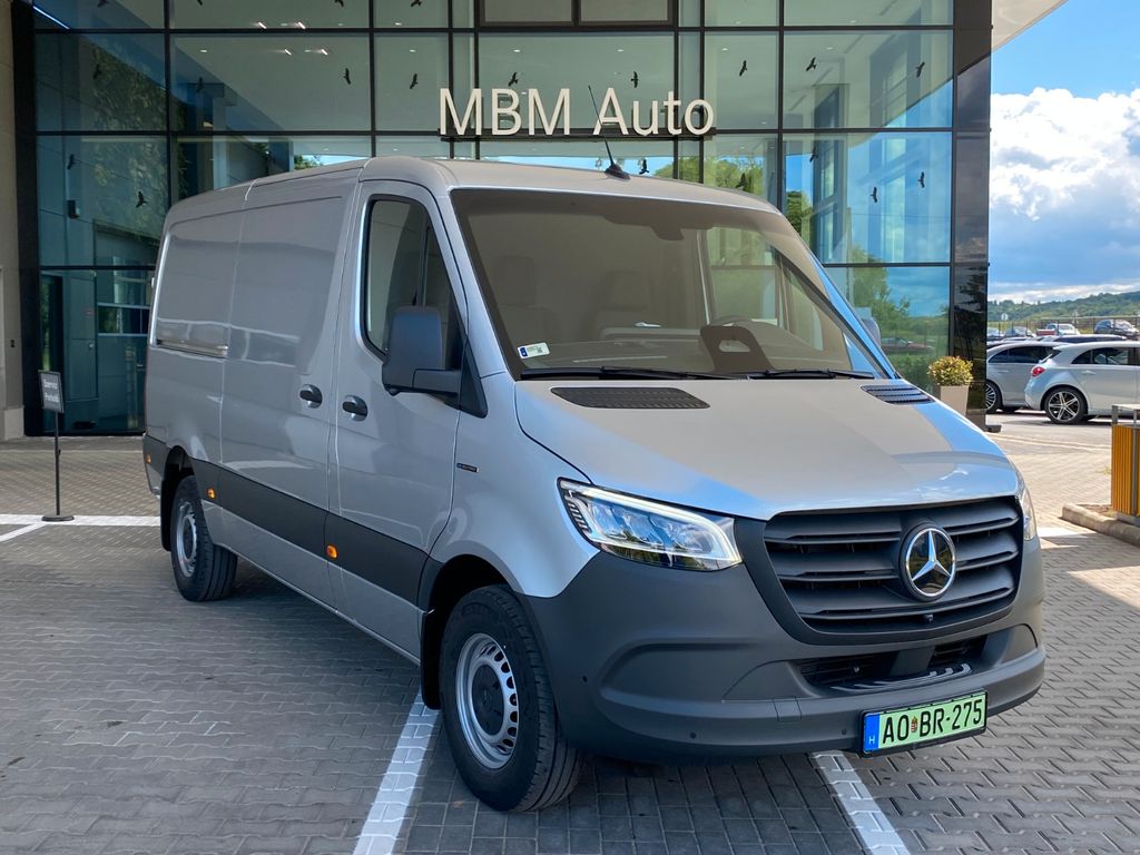 Mercedes-Benz eSprinter 2025