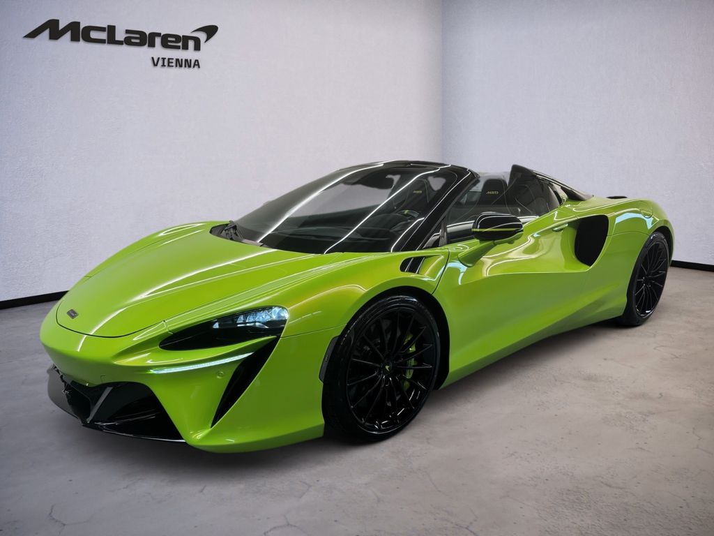 McLaren Artura 2024
