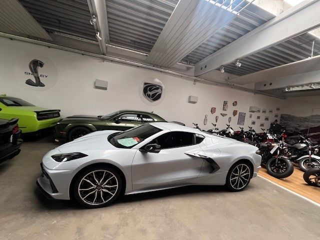 Corvette C8 2025