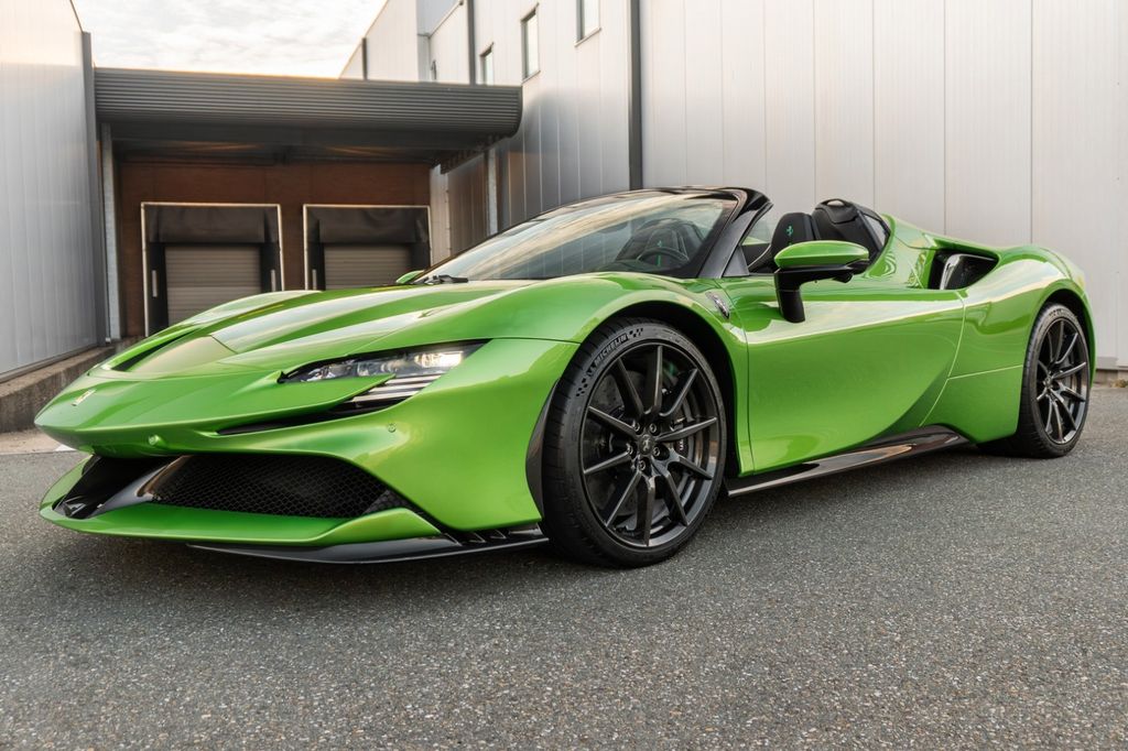 Ferrari SF90 2023