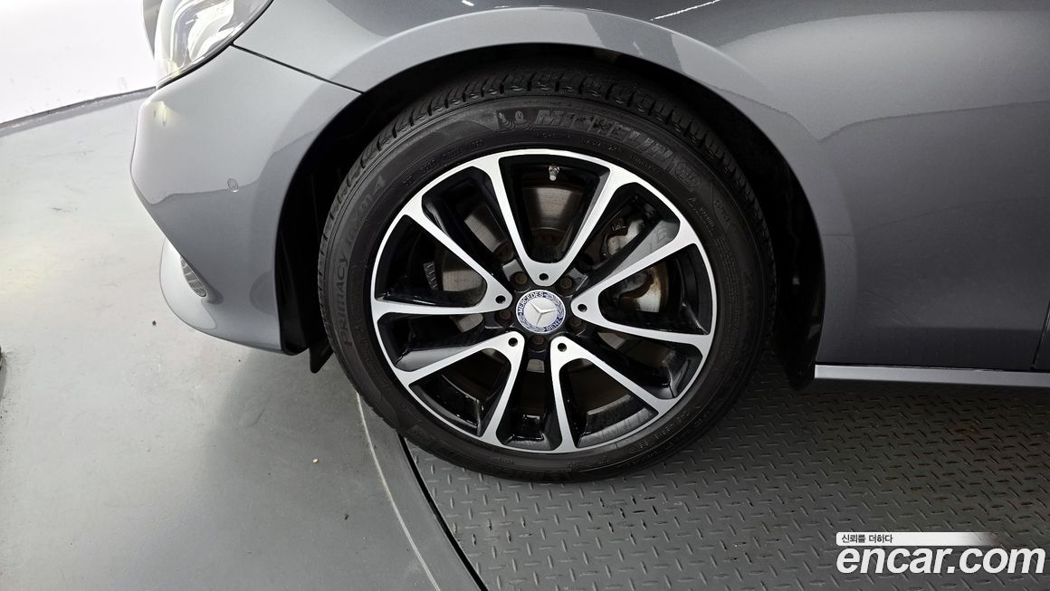 Mercedes-Benz E-Class 2017