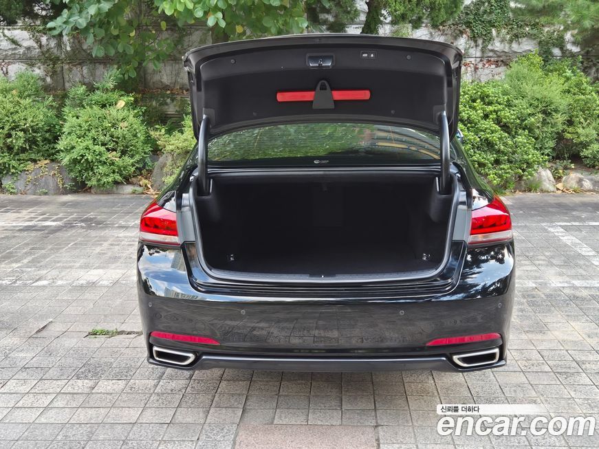 Hyundai Genesis 2016