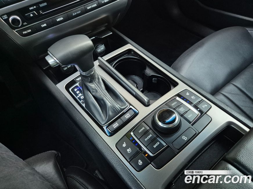 Hyundai Genesis 2016