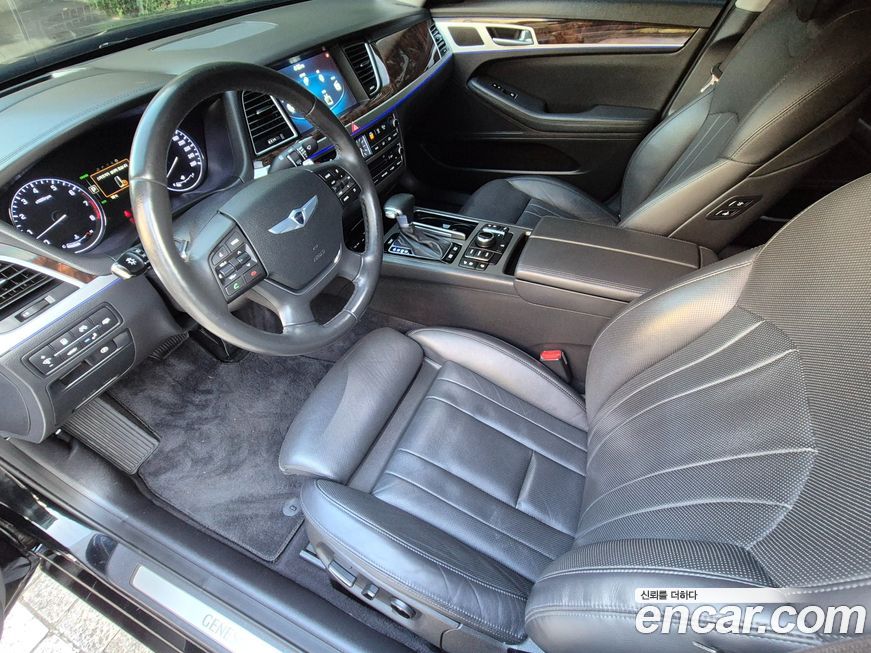 Hyundai Genesis 2016