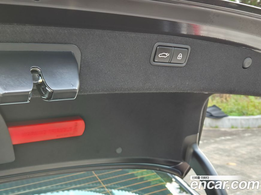 Hyundai Genesis 2016