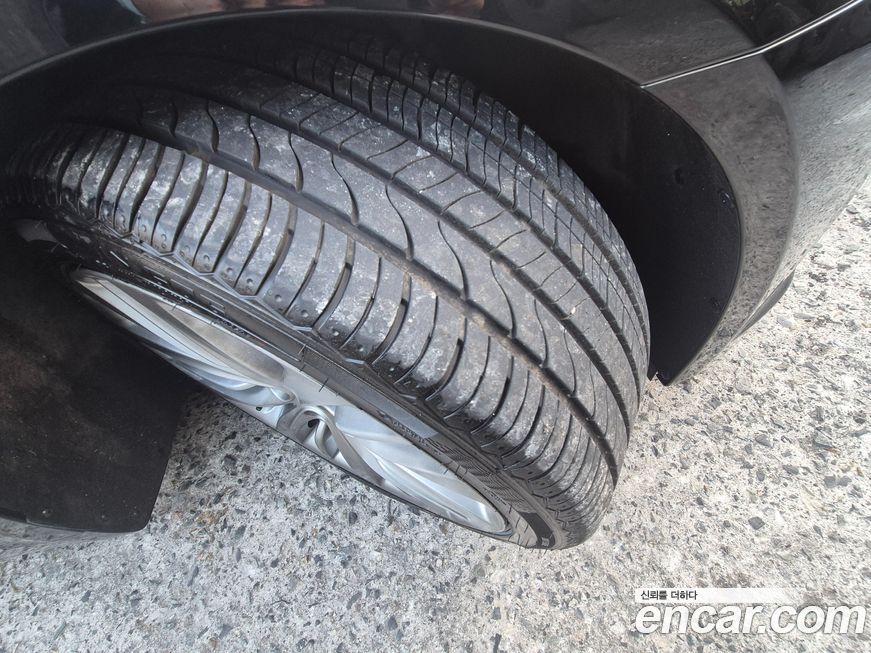 Hyundai Genesis 2016