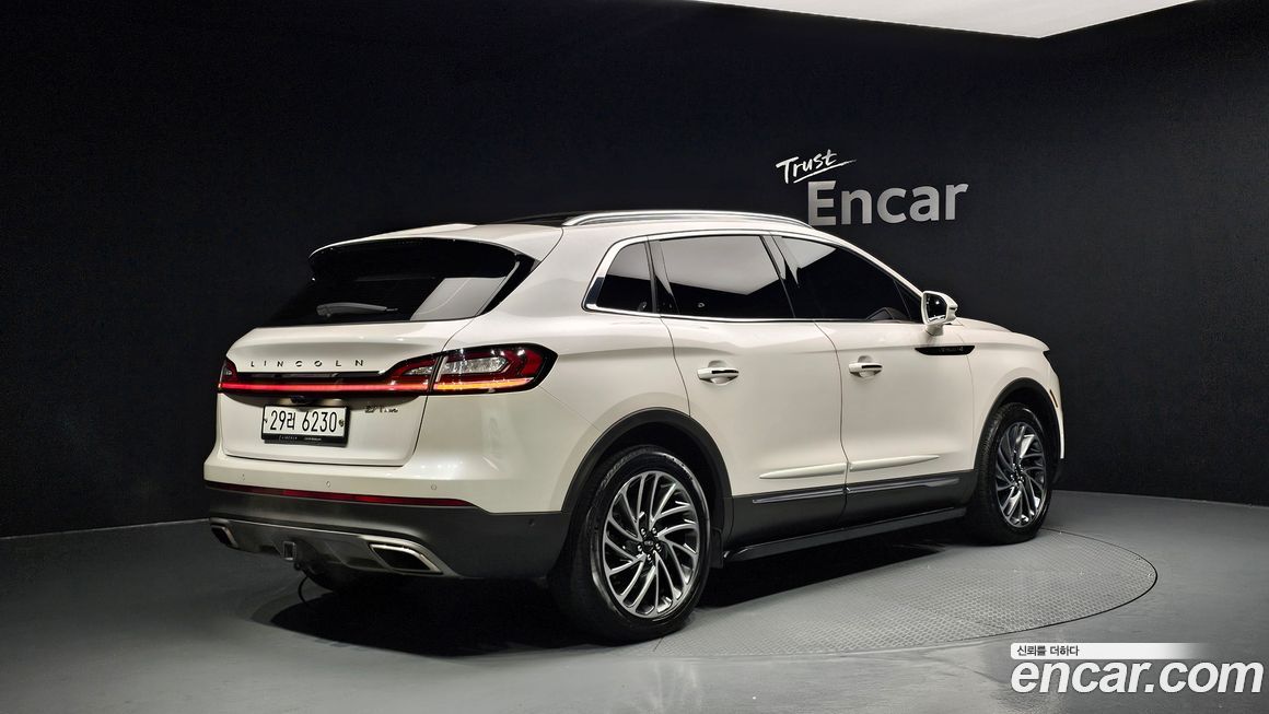 Lincoln Nautilus 2019