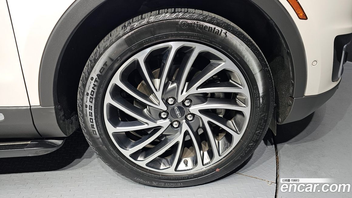 Lincoln Nautilus 2019