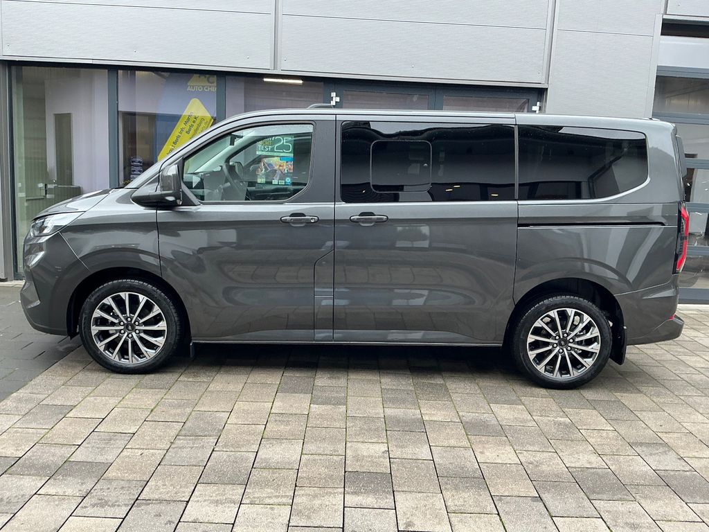 Ford Tourneo Custom 2025