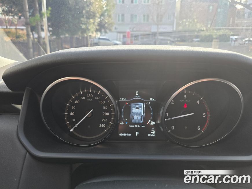 Land Rover Discovery 2018