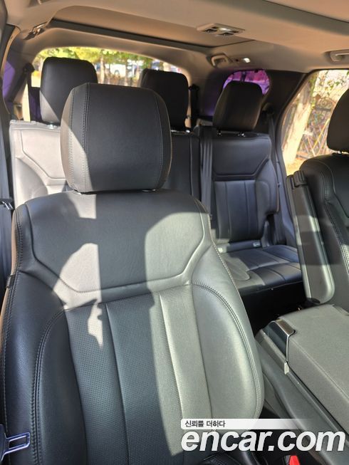 Land Rover Discovery 2018