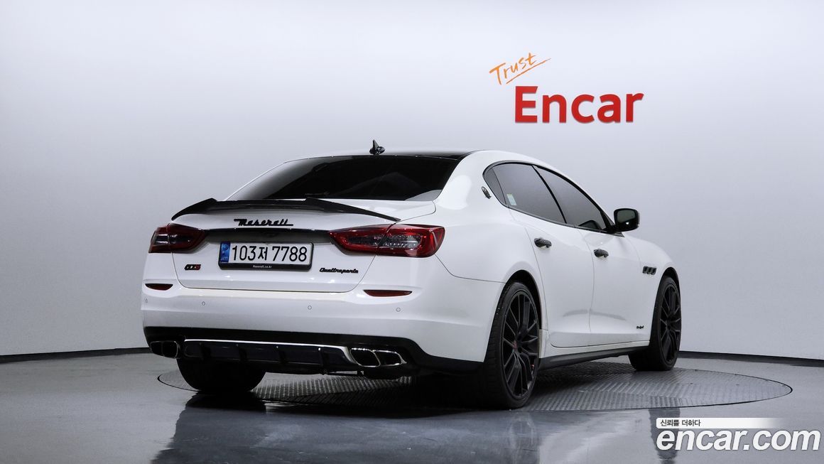 Maserati Quattroporte 2016