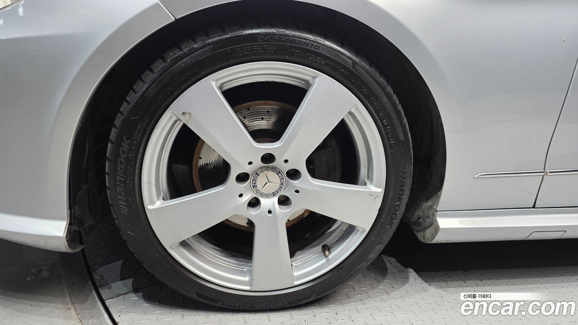 Mercedes-Benz E-Class 2013