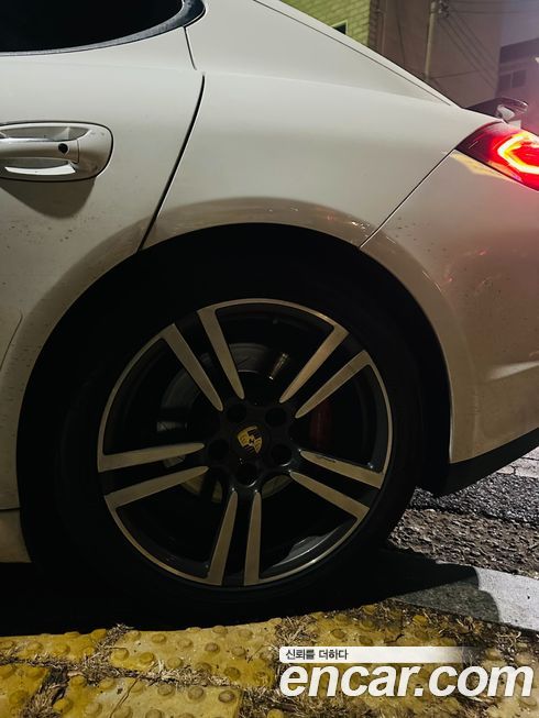 Porsche Panamera 2013