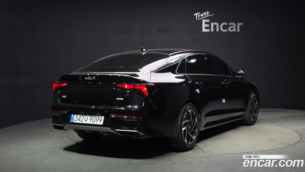 Kia K5 2025